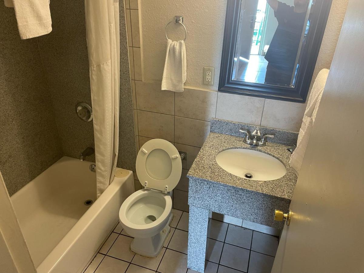 Budgetel And - 2* Louisville